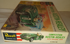 1961 REVELL AUSTIN HEALEY COMPETITION ORIGINAL ISSUE MODEL KIT # H-1244-14 & BOX