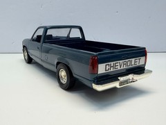 AMT 1:24 Scale 1990 Chevrolet Silverado C-1500 Catalina Blue Dealer Promo New