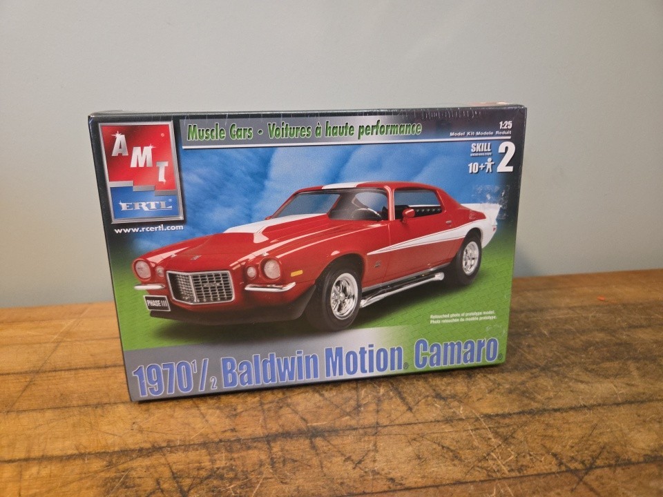 AMT ERTL 1970 1/2 Baldwin Motion Camaro 1:25 Scale Model Kit Sealed