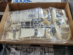 Original 70’s Issue Minicraft 1/16 Scale 1955 Mercedes 300 SL Gullwing Model Kit