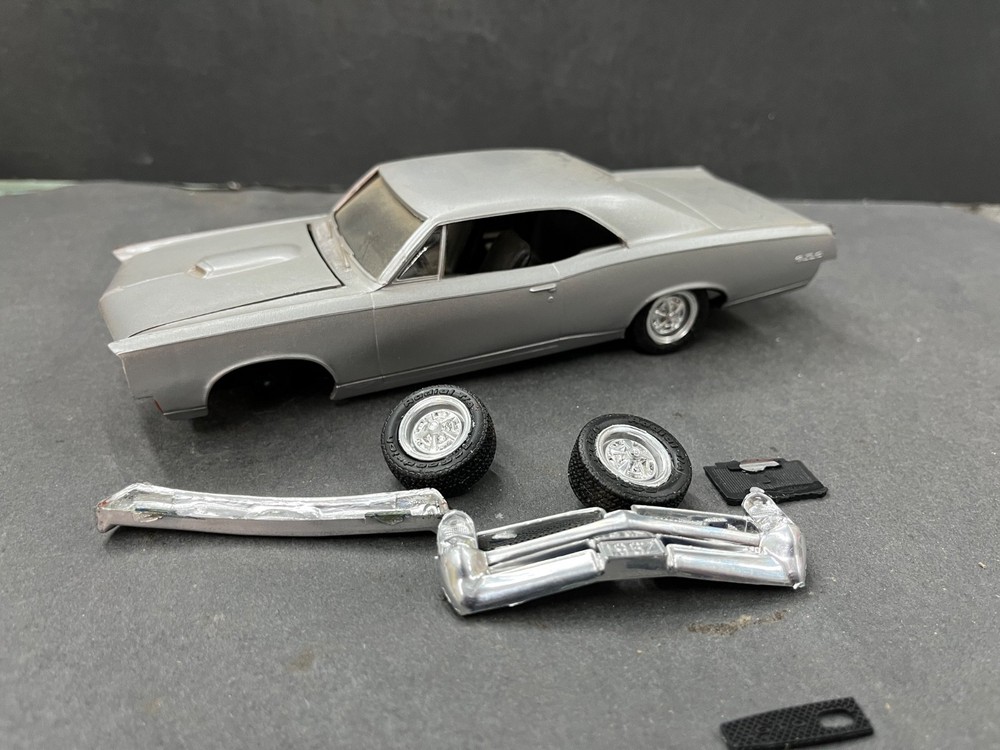 C19 MPC 1967 Pontiac GTO Hardtop Annual vintage built model 1/25 McM.