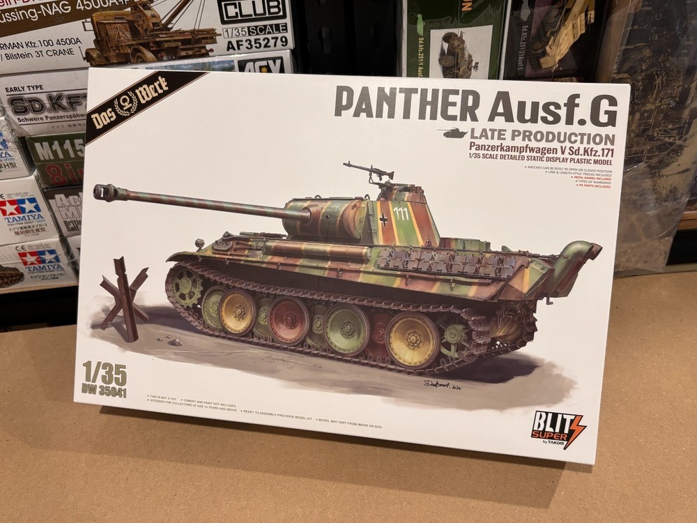 TAKOM 35001 1/35 German Sd.Kfz.171 Panther Ausf.G Late Production