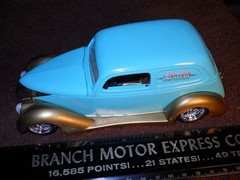 Lindberg 1:25 ’38 Custom Ford Van/Delivery Beautiful Built Old Model Car. !!