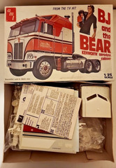 AMT Matchbox BJ & The Bear Kenworth Aerodyne Cabover Kit # 5021 Open Box