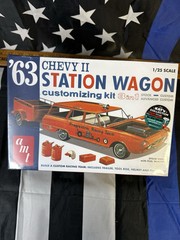 AMT 1201/12 63 CHEVYII STATION WAGON CUSTOMIZING 3 in 1: MODEL KIT 1/25