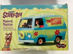 Polar Lights SCOOBY-DOO “Mystery Machine “Snap & Glue Together Model Kit