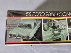 Vintage 1/24 MONOGRAM ’58 FORD T-BIRD CONVERTIBLE No. 2759 FACTORY SEALED 1987