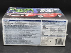 Revell Motor-City Muscle 1969 69 Shelby G.T. 500 Model Car Kit 1:25 85-2158