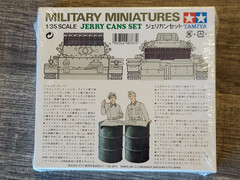 TAMIYA JERRY CANS SET 1/35 MILITARY MINIATURES BRAND NEW SEALED BOX NIB 35026