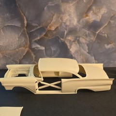 AMT 57 Ford 2-Dr Hardtop w/ Engine 1:25 Plastic Model Kit T-157-200
