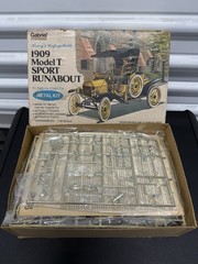 1909 Model T Sport Runabout • 1:20 Scale Model Kit • Gabriel • Diecast New Open