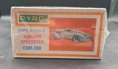 Pyro Auburn Speedster 1:25 Scale C501-200 Model Car Unbuilt Kit New Sealed ++