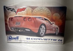 Revell 2840 2005 Corvette C6 1:25 Scale Model Kit unopened dented box