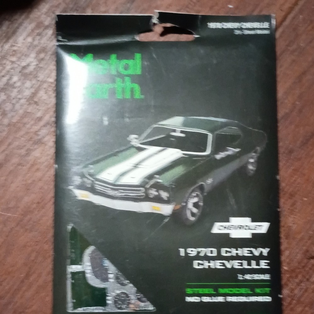 Metal Earth 1970 Chevy Chevelle Steel Model Kit ME1026 No Glue Required