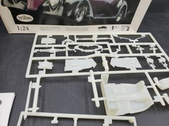 1998 Testors Vantastic 1:24 Model Kit #5309 Interior – Instructions suspension