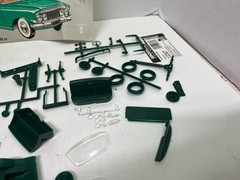1/32 AIRFIX VINTAGE FORD ZODIAC MK III GREEN MODERN CARS MADE IN ENGLAND