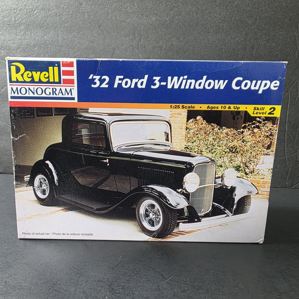 Vintage 1998 Revell ’32 Ford 3-Window Coupe 1/25 Kit 85-7605 Complete Opened Box
