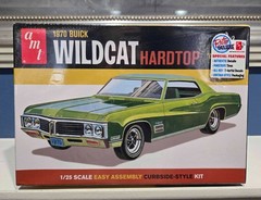 AMT 1970 Buick Wildcat Hardtop Craftsman Plus 1:25 Sealed Model Kit AMT1379