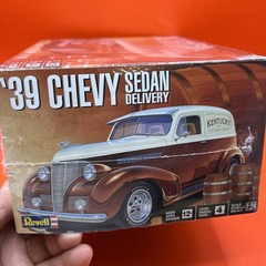 1939 Chevy Sedan Revell Wood grain Whiskey Barrels Model Parts 1:24 New 2