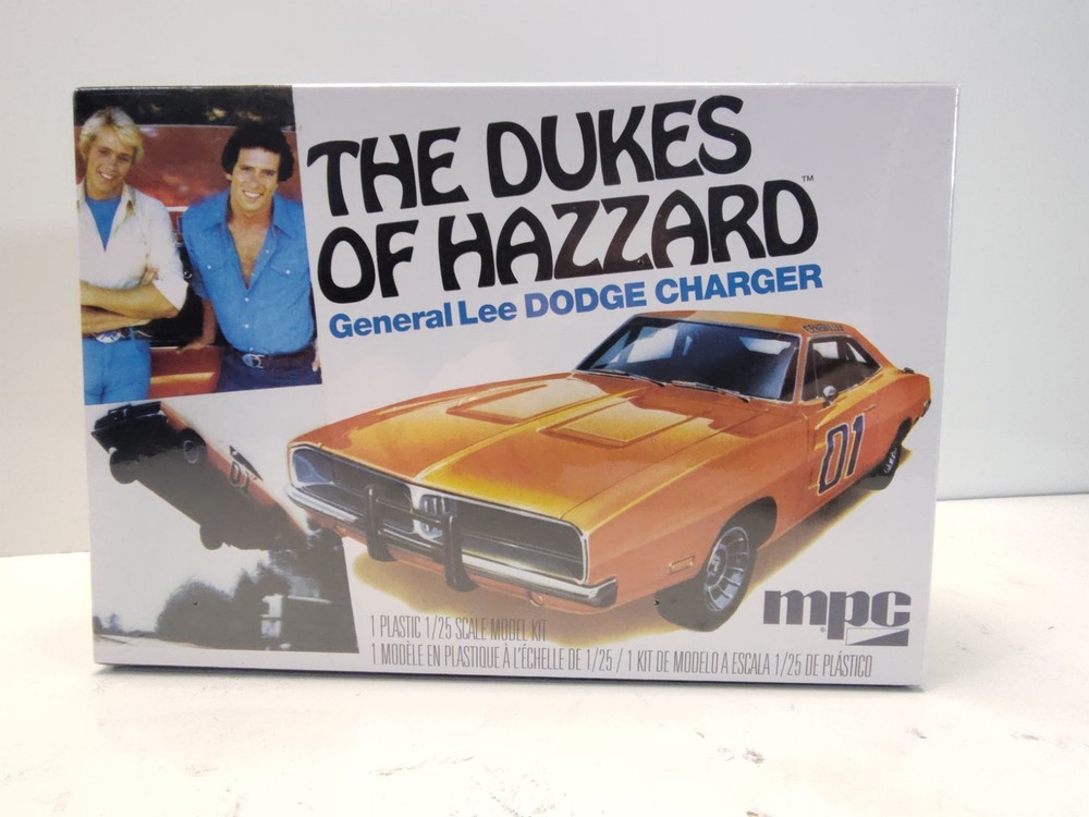 MPC Dukes of Hazzard General Lee Dodge Charger 1:25 Plastic Model Kit MPC706L/12