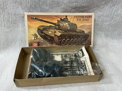 Vintage UPC Patton Tank U.S. Army Model Kit 5156-100 New! Open Box!