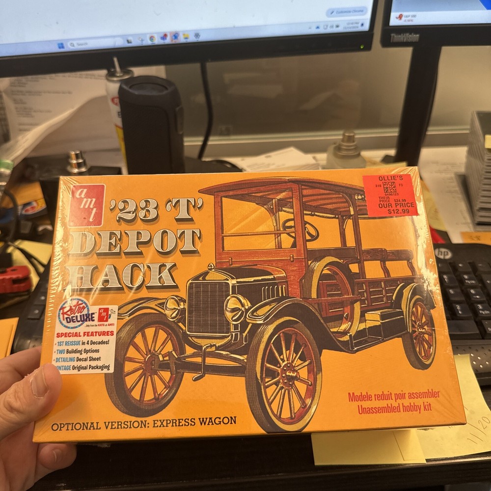 AMT 1/25 Scale Unbuilt Kit AMT1237/12 – 1923 Ford Model T Depot Hack Sealed