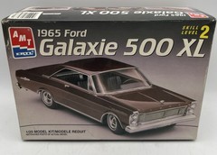 1965 Ford Galaxie 500 XL Plastic AMT 6467 Model Kit 1:25 Scale