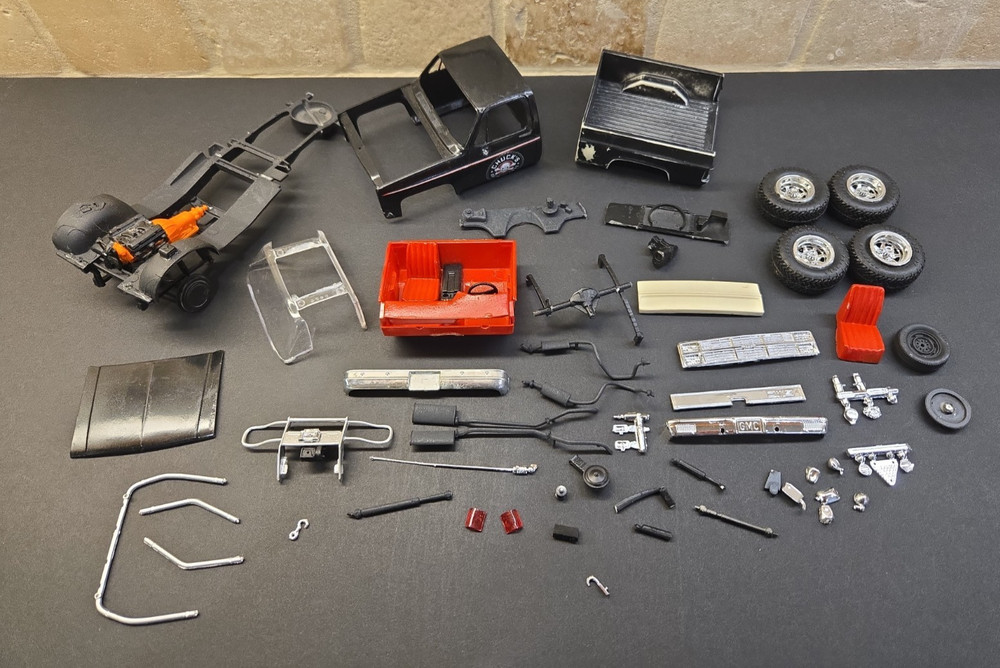 MPC, 1984 GMC Deserter Pickup Truck, 1:25 Scale, Parts.