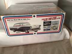 Model King ‘56 Ford Victoria Hardtop Strip Fowl 1:25 Model Car Kit New Sealed.