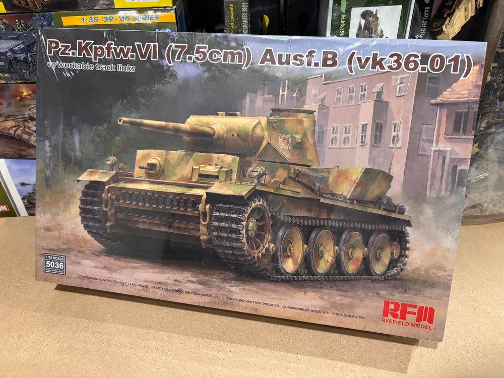 Ryefield Models 5036 1/35 German Army 6Th Tank Type B Vk36.01 Model Kit