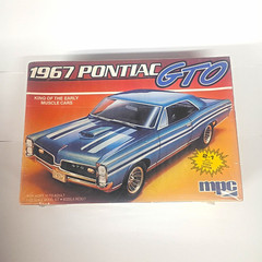 MPC 1967 Pontiac GTO 1:25 Model Kit 2 ‘n 1 Optional Supercharger Vintage Sealed