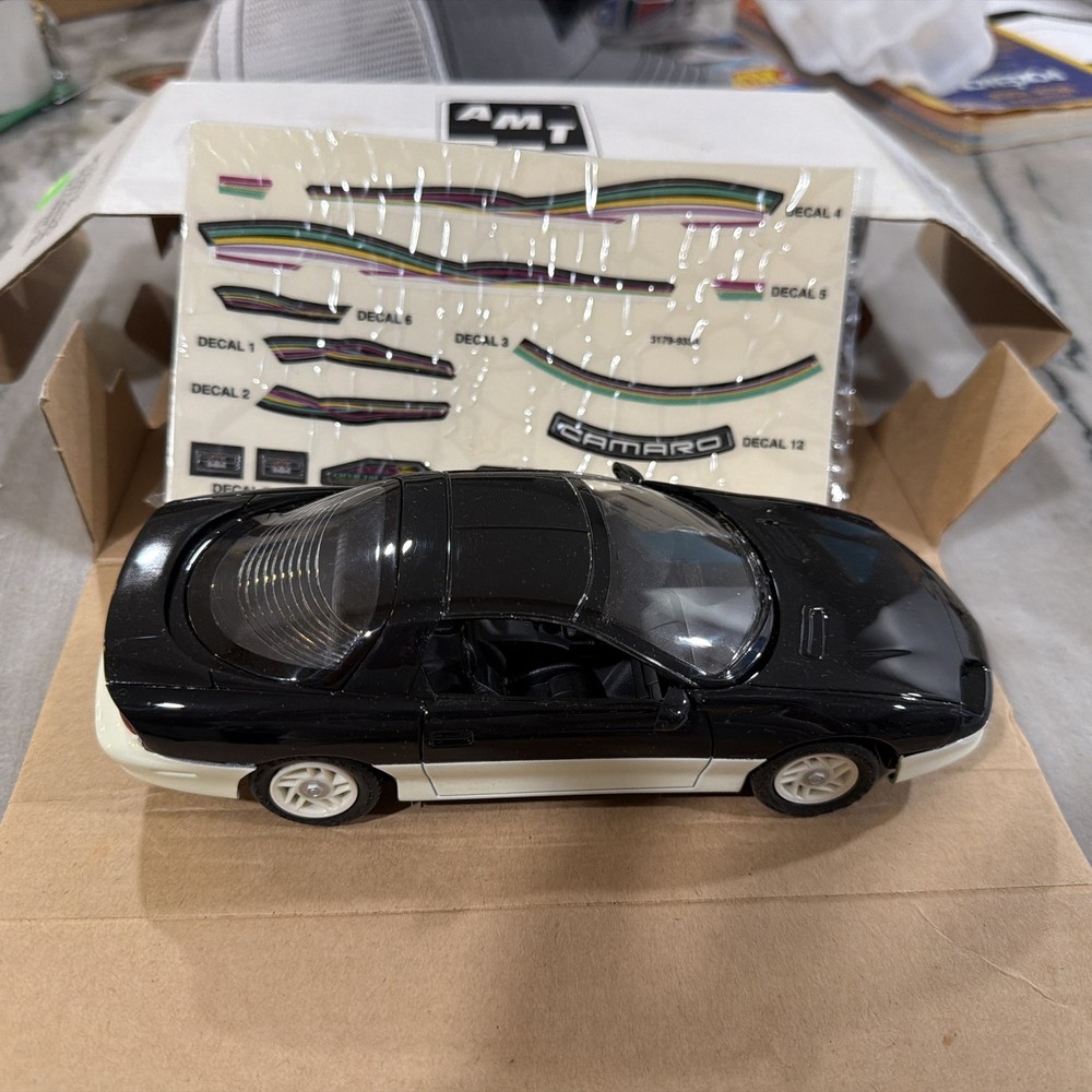 AMT ERTL 1993 Camaro Z28 Indianapolis 500 Official Pace Car 1:25 Scale 6179