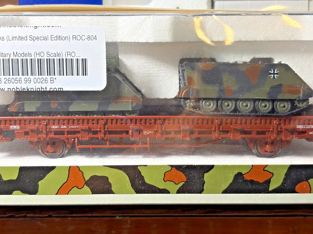 Roco minitanks 804 M-577 M-113 camo set rail car Lima35 1/87