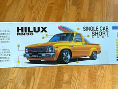 Aoshima Toyota Hilux RN30 Cal Look Pickup Truck Model Kit Single Cab 1/24 US Sel