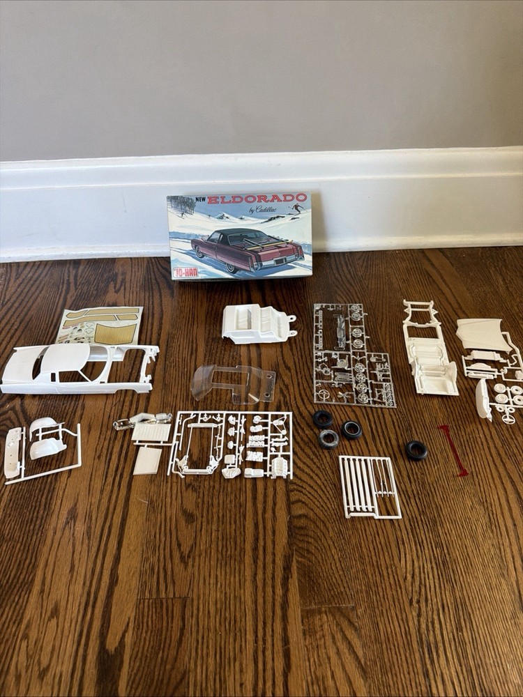 Johan 1971 Cadillac Eldorado Customizing Ski Kit # C-211 Unbuilt 1/25 Jo-Han 71