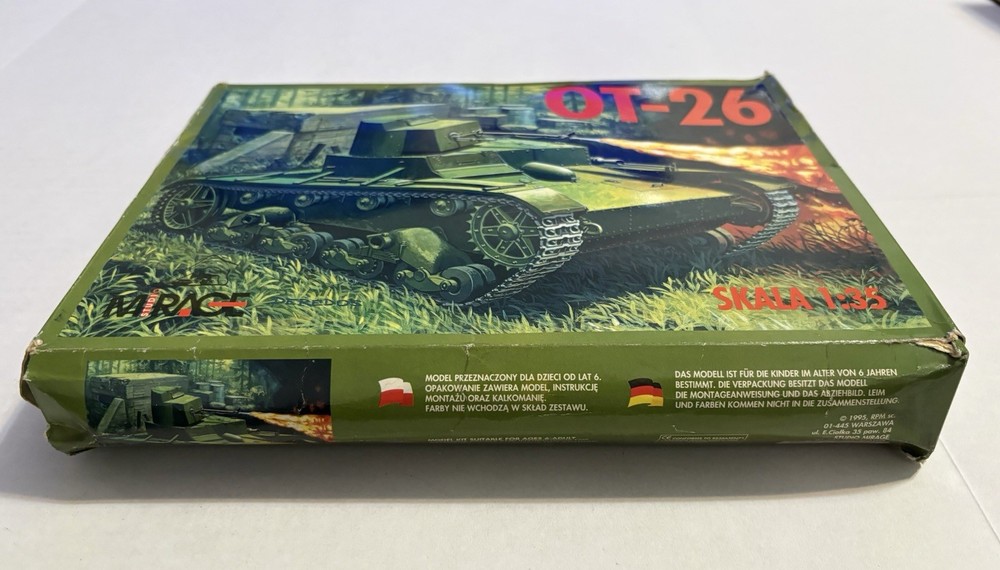 1/35 OT-26 SOVIET FLAME THROWER ARMOR TANK Mirage PLASTIC MODEL KIT RUSSIA