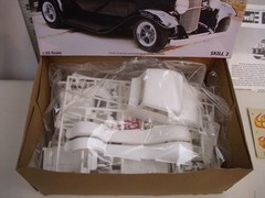 REVELL 32 FORD 3 WINDOW COUPE MODEL KIT 1:25 85-7605