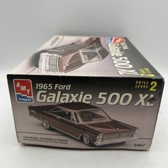 1965 Ford Galaxie 500 XL Plastic AMT 6467 Model Kit 1:25 Scale