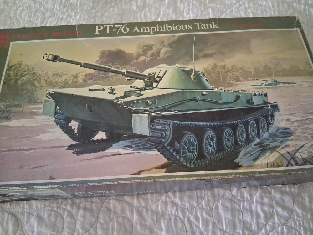 Glencoe Models 1/32 PT-76 Amphibious Tank Model Kit #06401