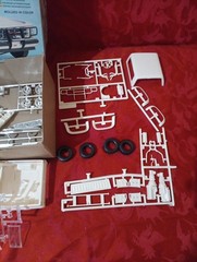 M1B rare Complete Monogram No. 2248, 1979 GMC “Jimmy” Model Kit truck gift
