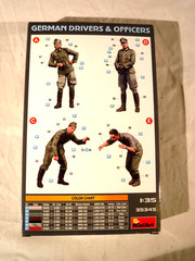 1/35 MiniArt WWII 4 German Soldiers 2 Officers & 2 Driver / Mechanics # 35345