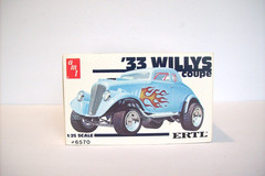 Vintage amt ’33 WILLYS Gasser Drag Car, Untouched, Missing 2 parts, 1/25, 1987!
