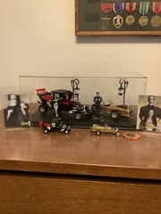 Munsters Koach, Drag U La Hot Rods, Figures, Display Case & More 1/25 Models