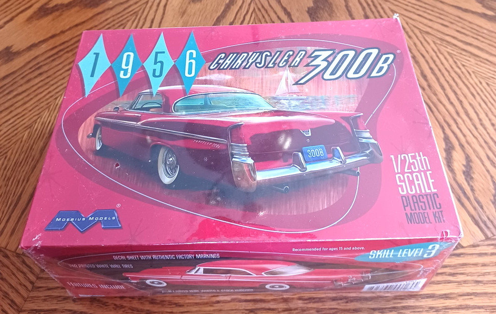Moebius 1/25 1956 Chrysler 300B Plastic Model Kit #1207 SEALED