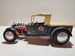 Monogram Black Widow 1960 Ford Model T 1:24 Scale Plastic Model Kit Built Car
