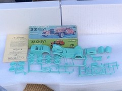 Vintage 1/32 Scale ’32 Chevy Cabriolet Unassembled Model Kit Some Parts On Trees