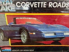 MONOGRAM 2742 Corvette Convertible Roadster KIT 1/24 McM FS