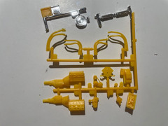 Model Car Parts – AMT 1941 Plymouth Coupe junkyard 1/25 custom V8 engine parts