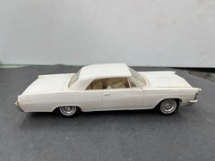 C10 AMT 1963 Pontiac Bonneville Hardtop Annual built model 1/25 McM.