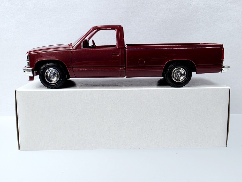 1988 CHEVROLET SILVERADO C-1500 BRANDYWINE PROMO MODEL KIT IN BOX VERY NICE!!!